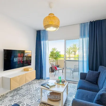 Regina Gardens Coastal Charm Apartman *
