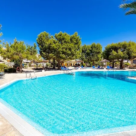 Apartament Regina Gardens Coastal Charm