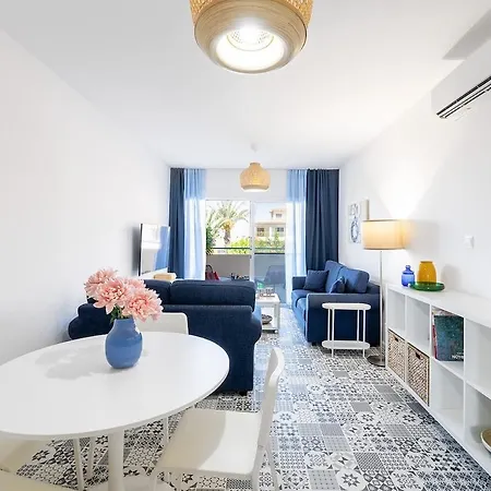 Apartman Regina Gardens Coastal Charm