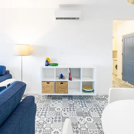 Regina Gardens Coastal Charm Apartman