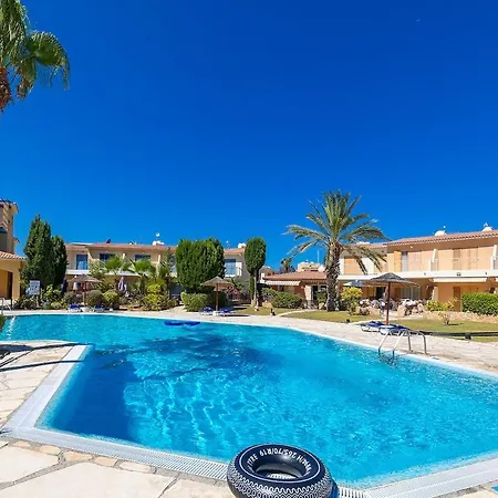 Regina Gardens Coastal Charm * Paphos