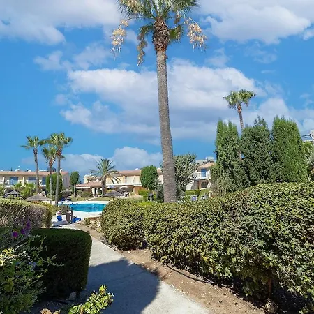 Regina Gardens Coastal Charm *