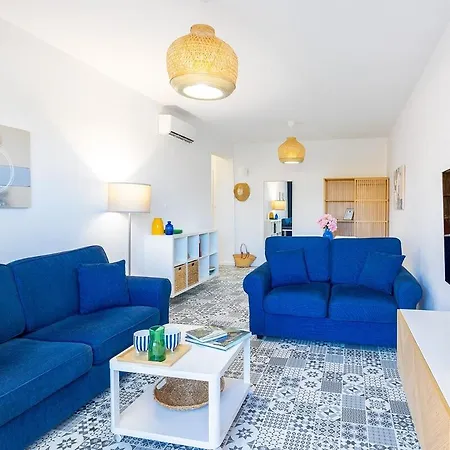 Regina Gardens Coastal Charm Apartament